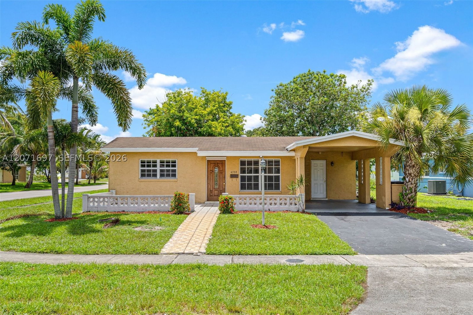 Real estate property located at 4700 41st Pl, Broward, Oakland Estates 2nd Sec, Lauderdale Lakes, FL