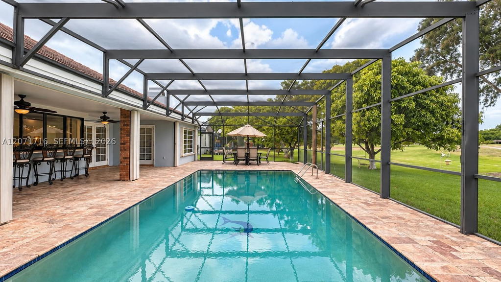 Real estate property located at 18921 Oakmont Dr, Miami-dade, Country Club Of Miami Est, Hialeah, FL