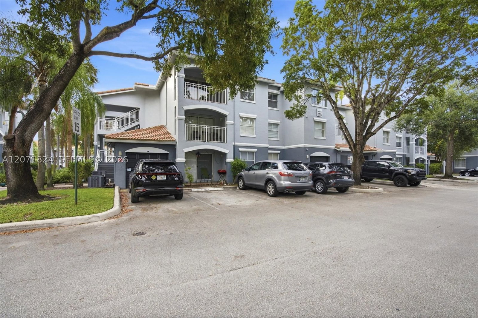 Real estate property located at 9615 1st Ct #302, Broward, La Via Condo, Pembroke Pines, FL