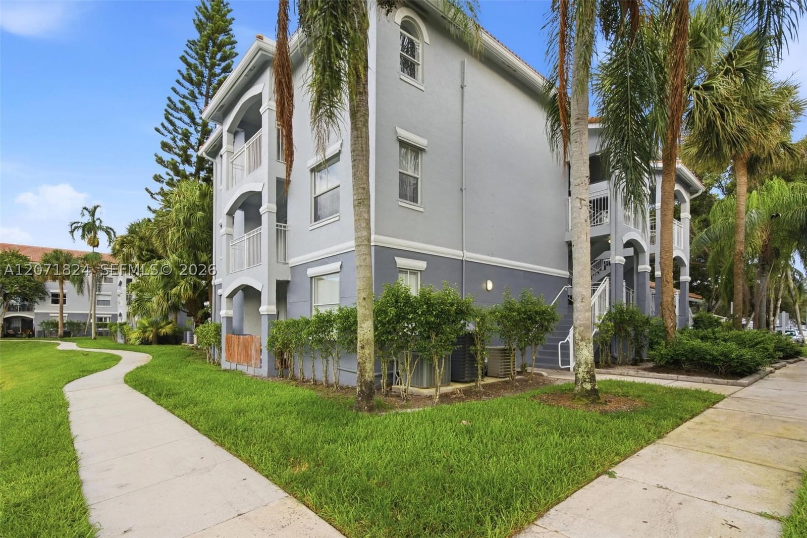 Real estate property located at 9615 1st Ct #302, Broward, La Via Condo, Pembroke Pines, FL