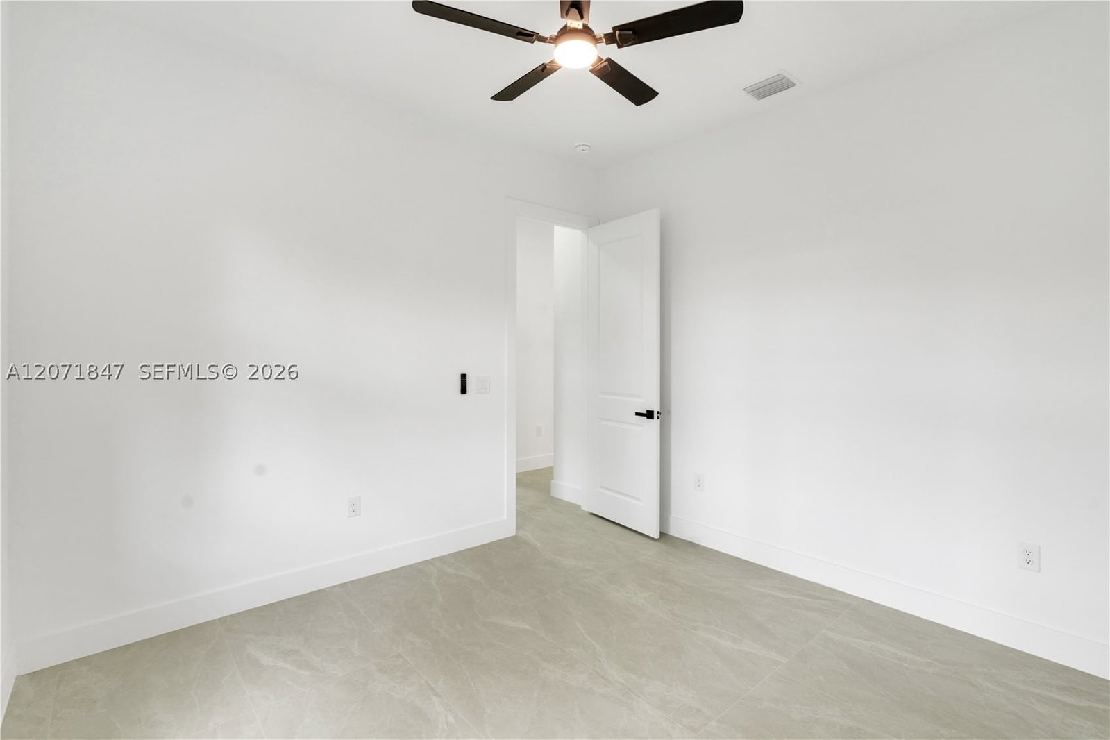 Real estate property located at 1047 Merry St, Lee, Lehigh Acres, Lehigh Acres, FL