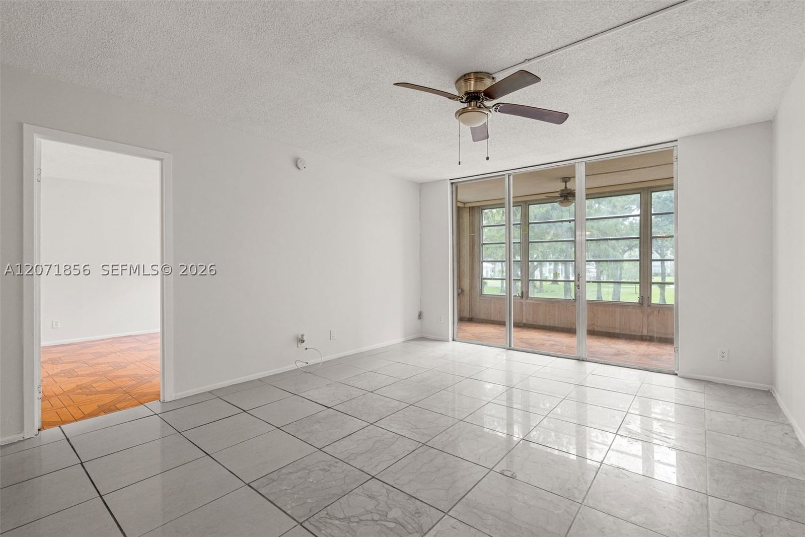Real estate property located at 2900 48th Ter #213, Broward, Cypress Chase Condo No 1, Lauderdale Lakes, FL