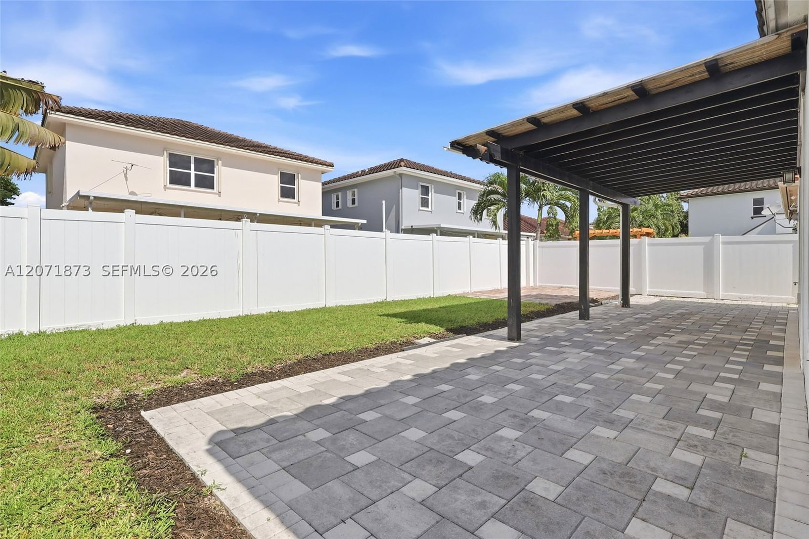 Real estate property located at 9232 171st Ct, Miami-dade, Kendall Commons Residenti, Miami, FL