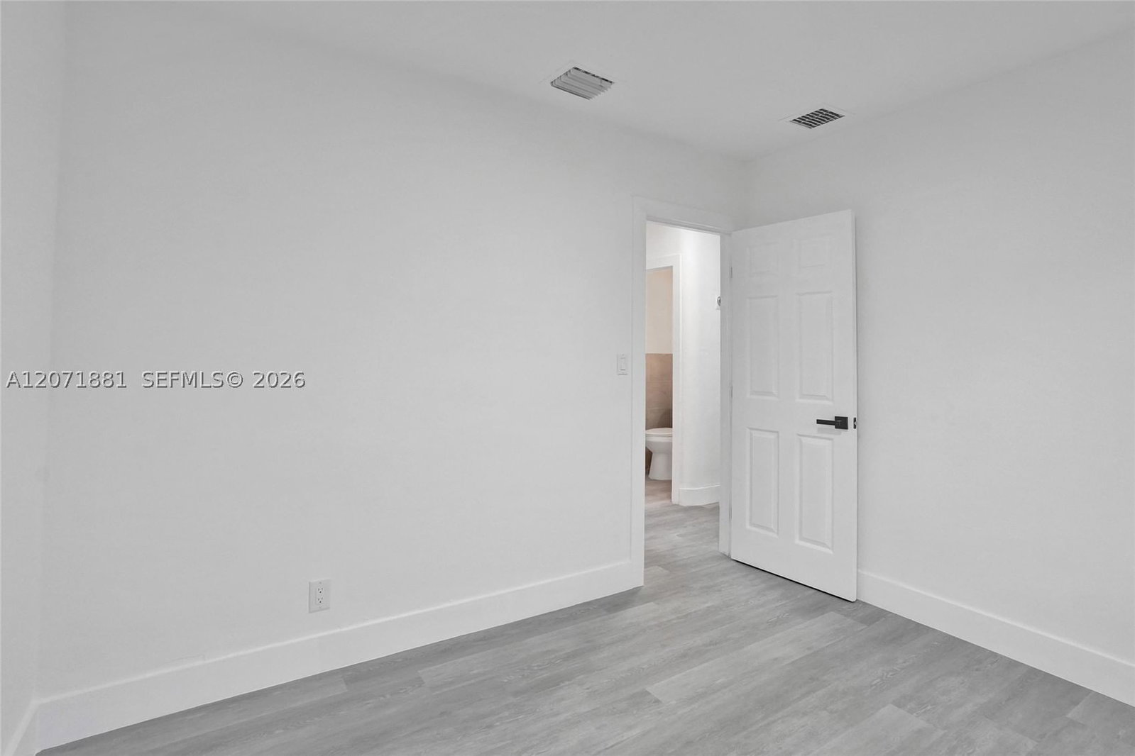 Real estate property located at 811 Finley Ct, Broward, Finleys Resub, Hollywood, FL