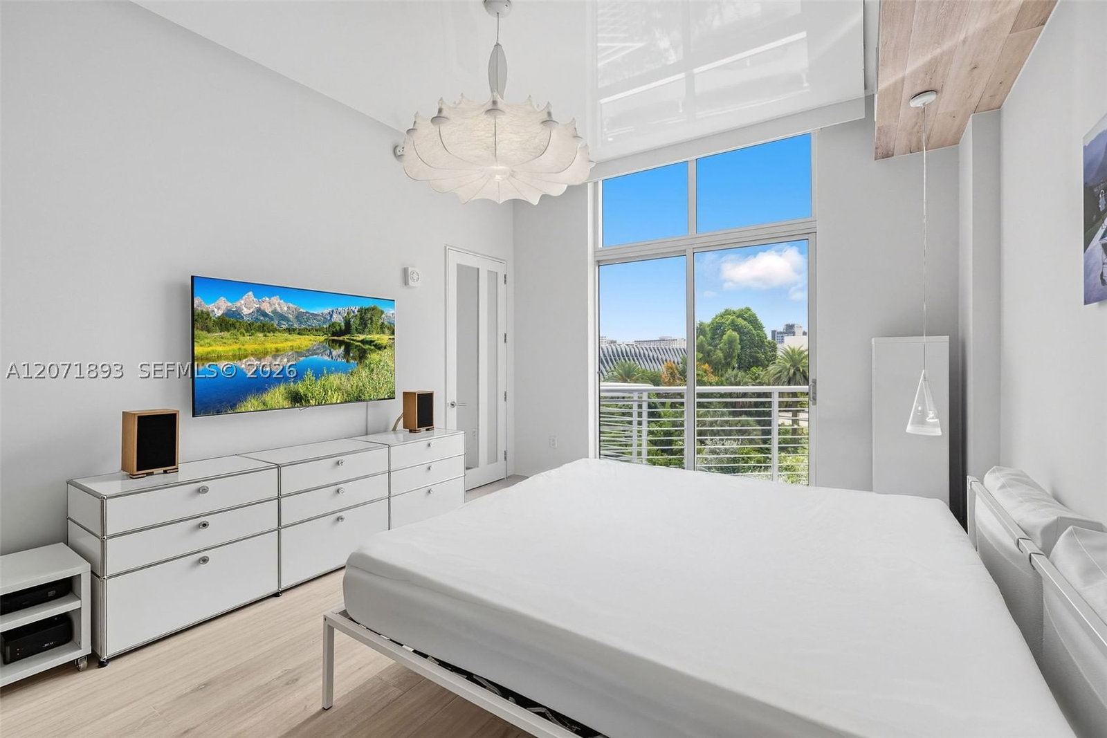 Real estate property located at 2001 Meridian Ave #518, Miami-dade, The Meridian Condo, Miami Beach, FL