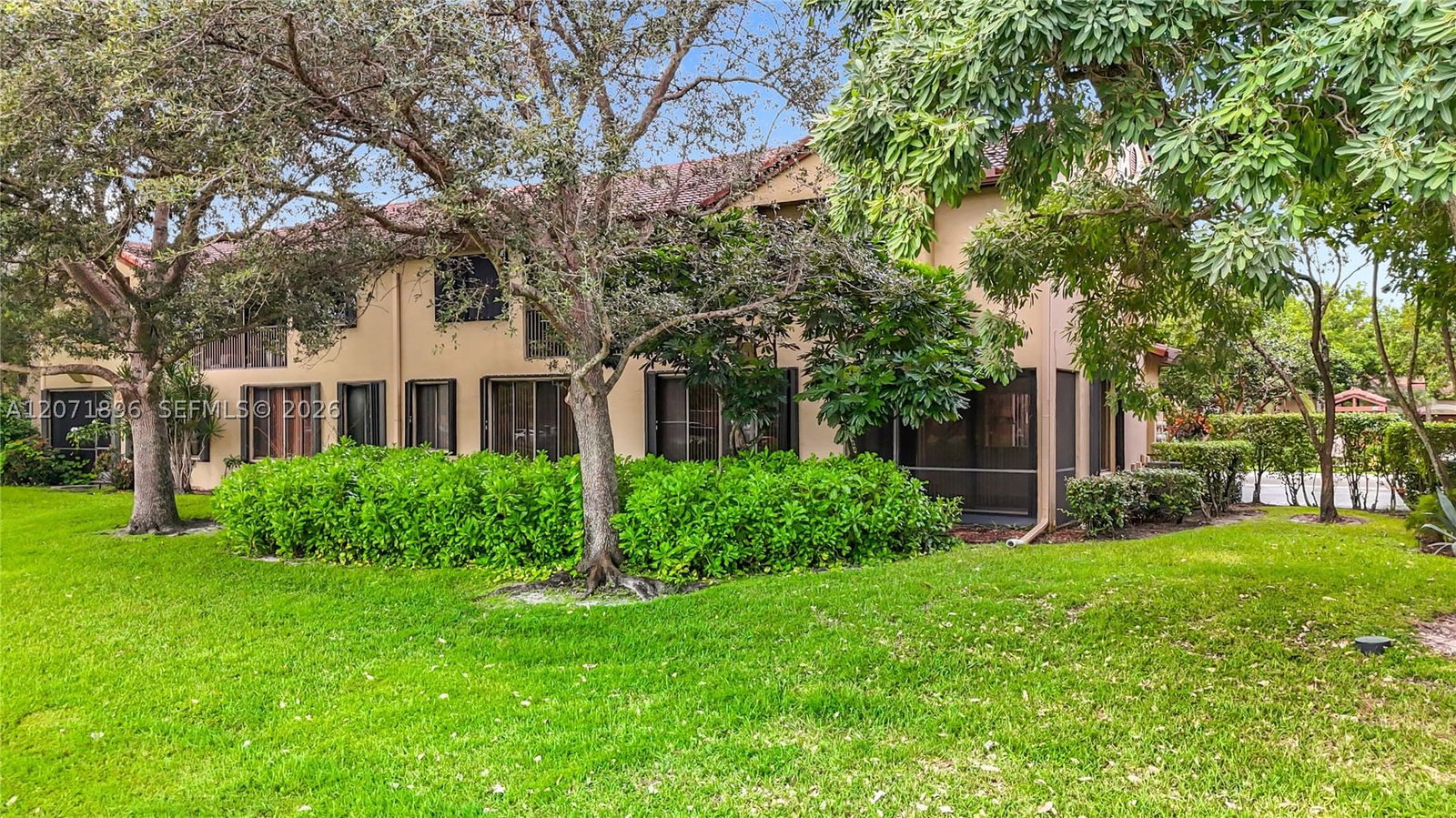 Real estate property located at 10524 10th St A-125, Broward, Bridgewater Condo, Plantation, FL