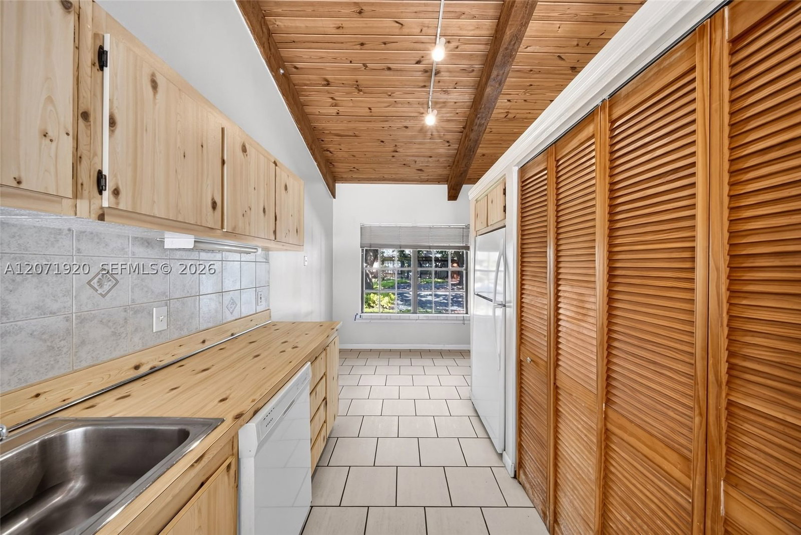 Real estate property located at 13504 102nd Ln, Miami-dade, Cindis Place Sec 2, Miami, FL
