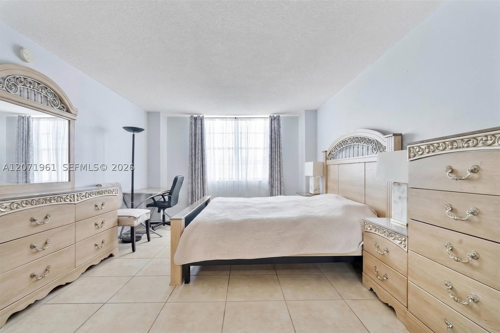 Real estate property located at 250 174th St #2211, Miami-dade, Winston Towers 100 Condo, Sunny Isles Beach, FL