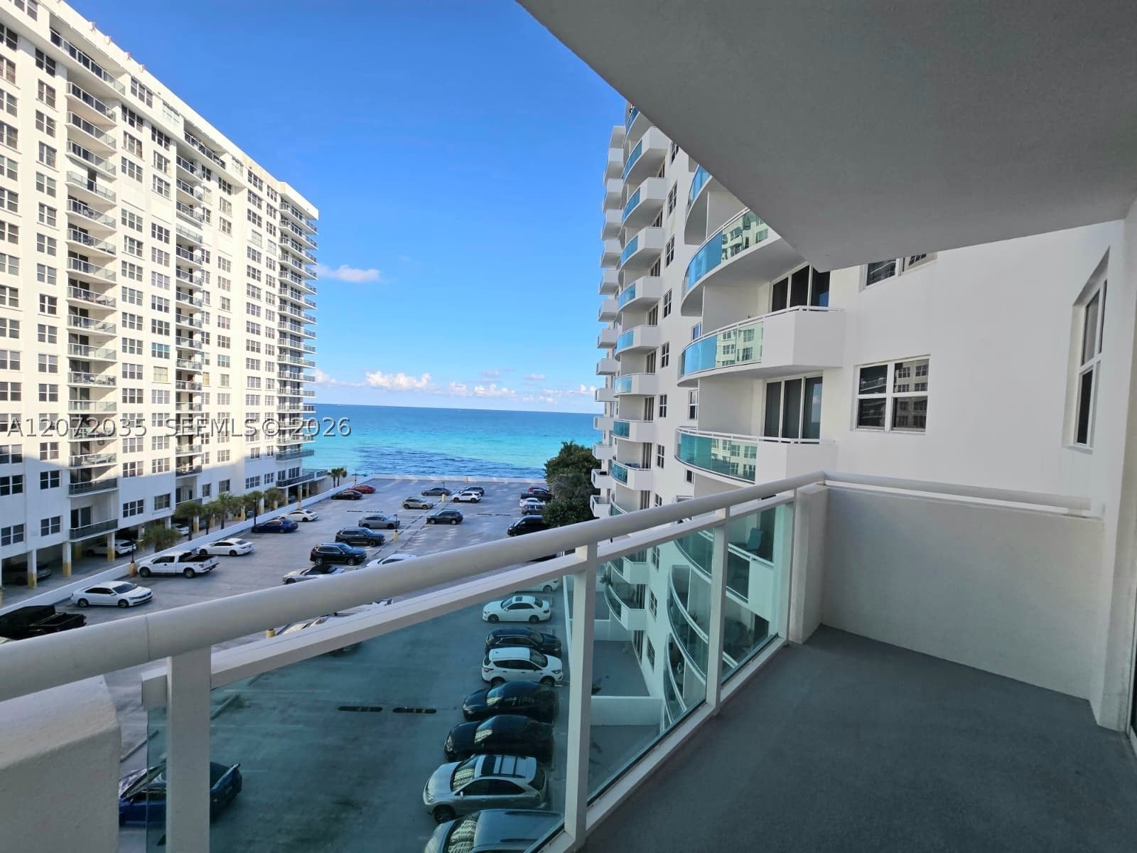 Real estate property located at 3001 Ocean Dr #649, Broward, Residences On Hollywood B, Hollywood, FL