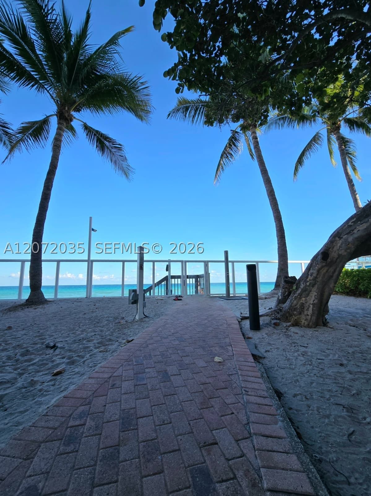 Real estate property located at 3001 Ocean Dr #649, Broward, Residences On Hollywood B, Hollywood, FL