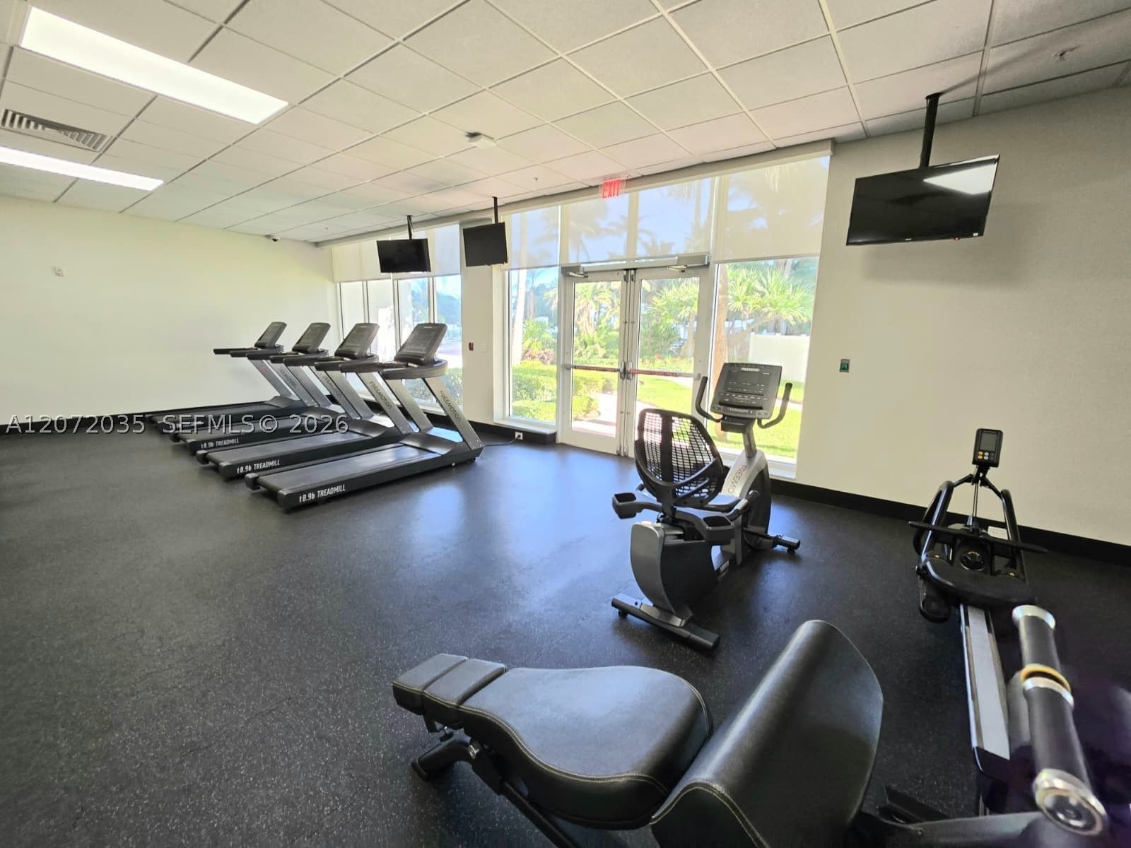 Real estate property located at 3001 Ocean Dr #649, Broward, Residences On Hollywood B, Hollywood, FL