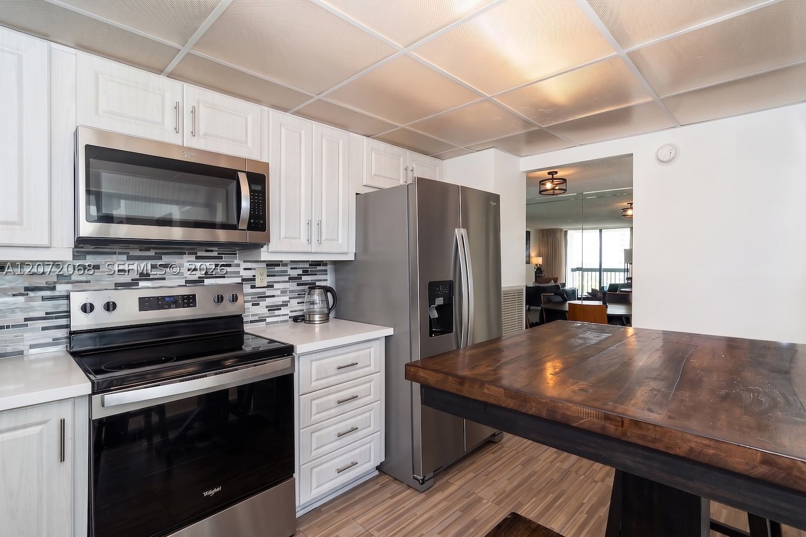Real estate property located at 2333 Brickell Ave #2212, Miami-dade, Brickell Bay Club Condo, Miami, FL