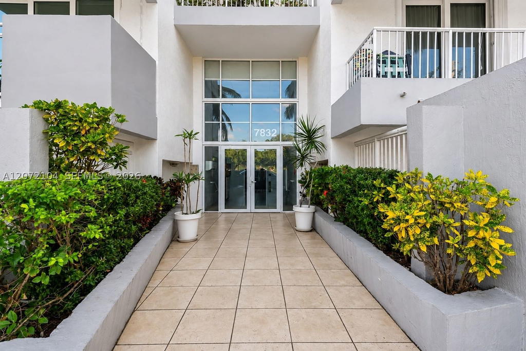 Real estate property located at 7832 Collins Ave #202, Miami-dade, Park Beach Club Condo, Miami Beach, FL