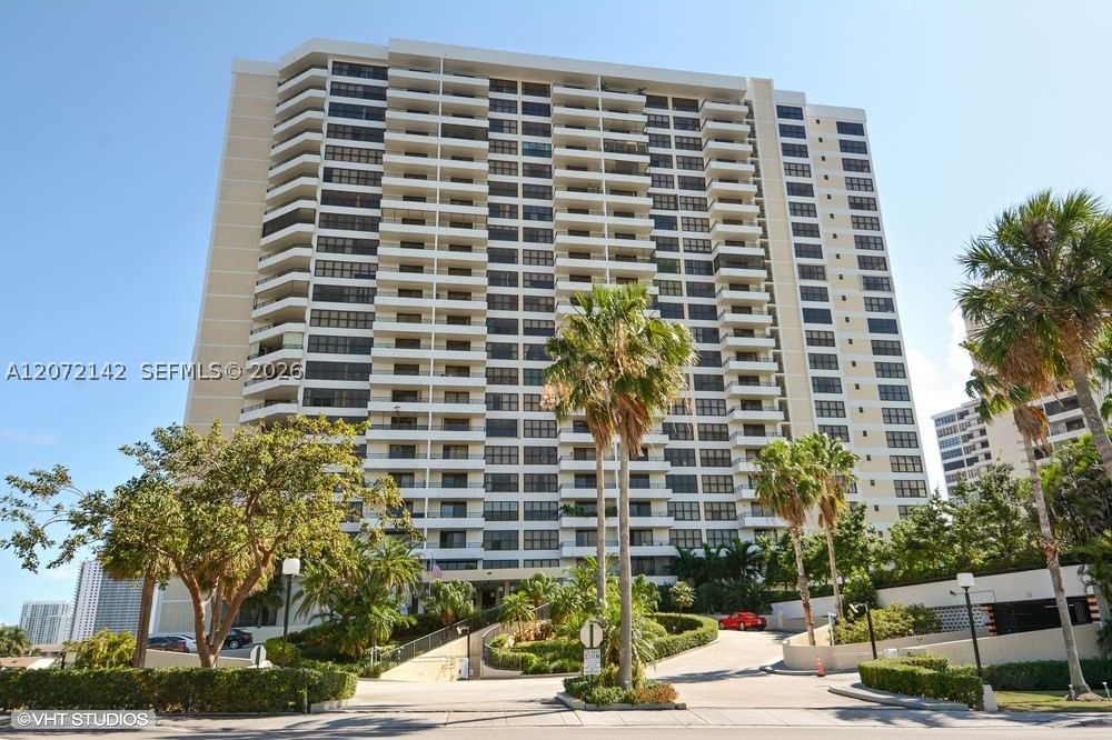 Real estate property located at 2500 Parkview Dr #1004, Broward, Olympus, Hallandale Beach, FL