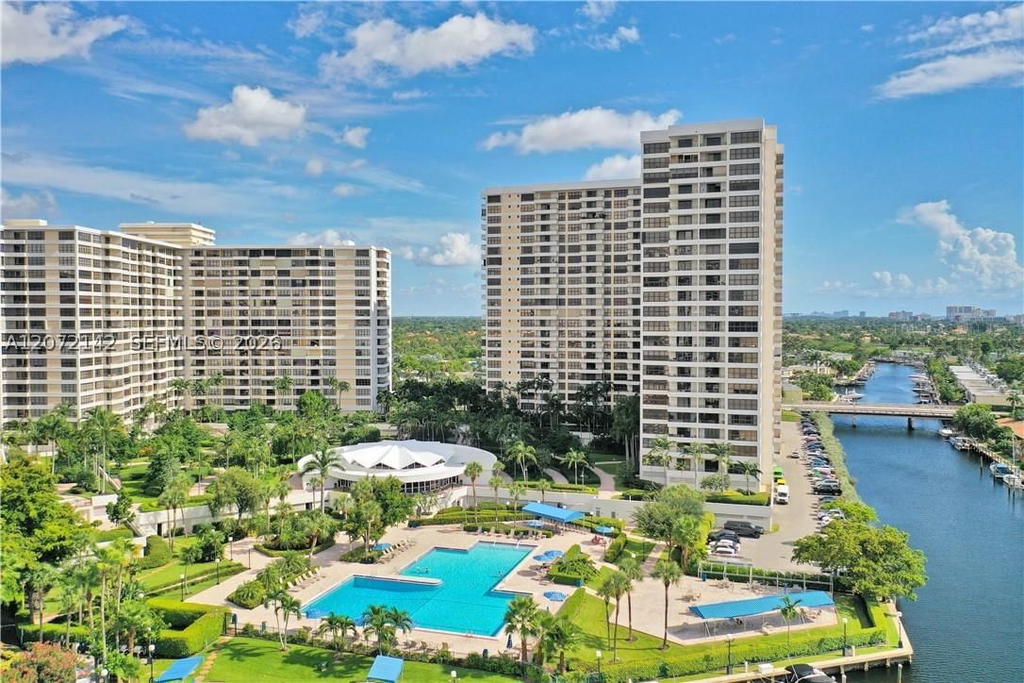 Real estate property located at 2500 Parkview Dr #1004, Broward, Olympus, Hallandale Beach, FL