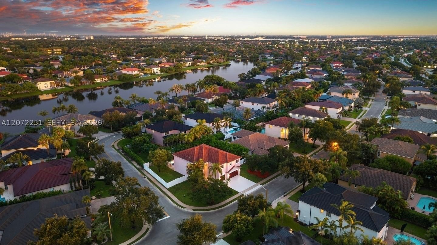 Real estate property located at 675 159th Ln, Broward, Pasadena At Pembroke Shor, Pembroke Pines, FL