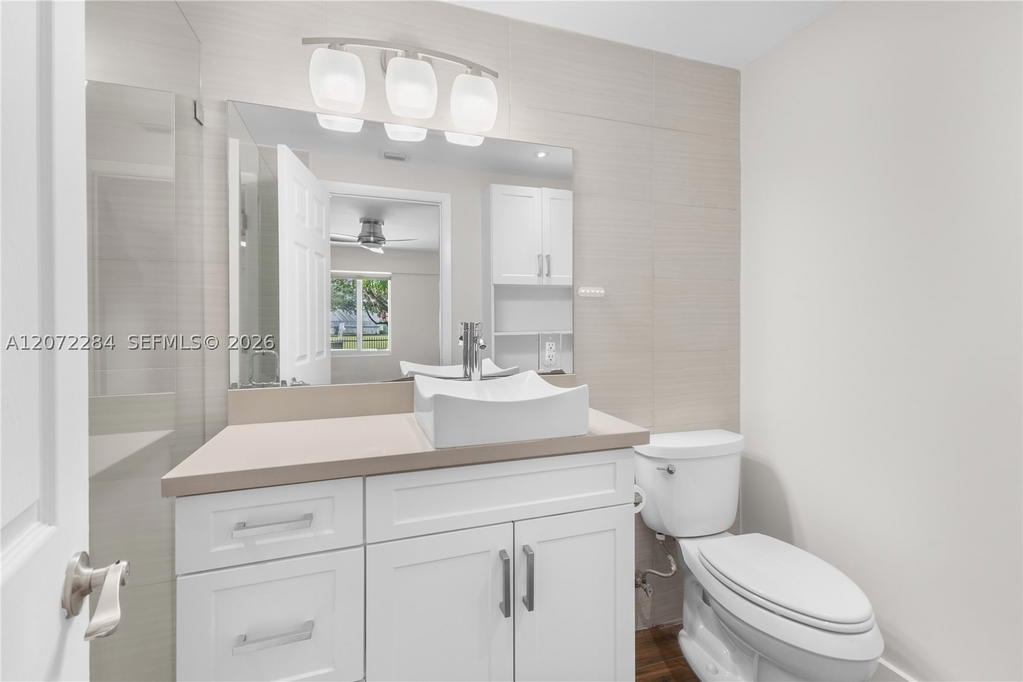 Real estate property located at 5990 5th Ave, Miami-dade, Bayshore Amd, Miami, FL