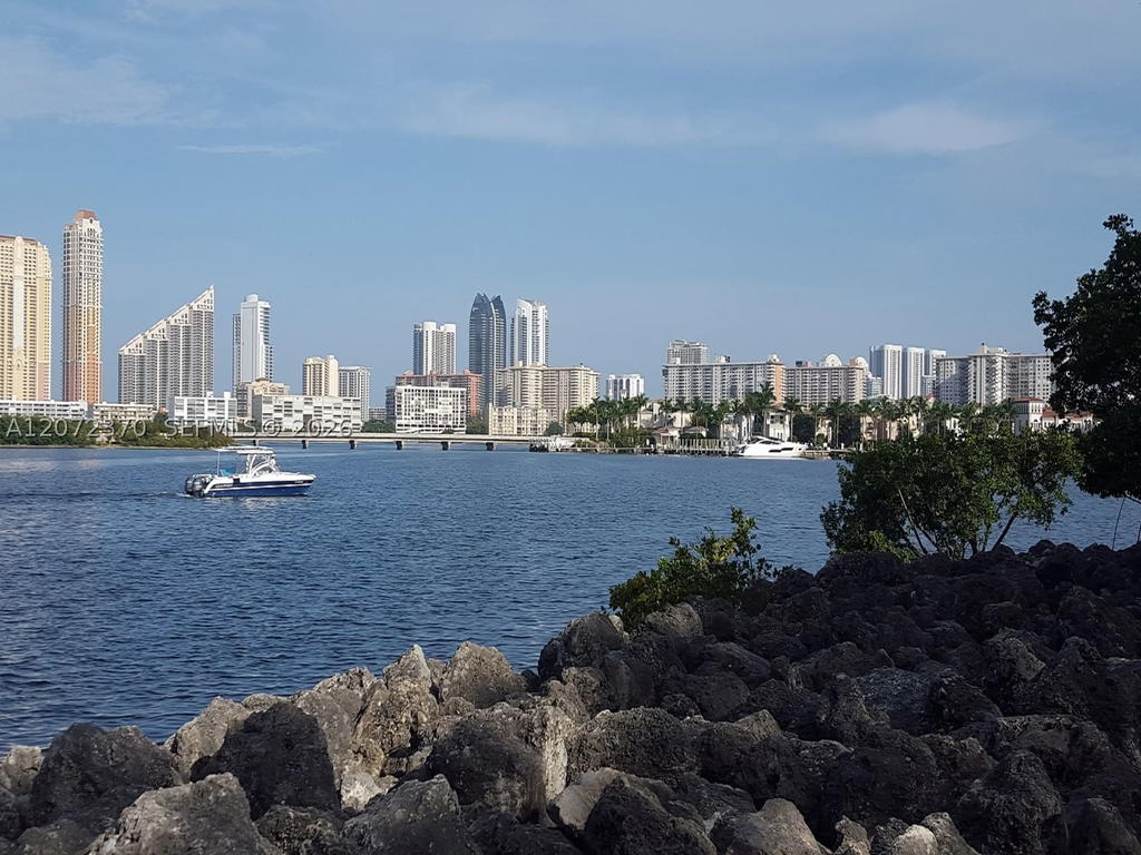 Real estate property located at 3225 184th St #10103, Miami-dade, Village By The Bay Condo, Aventura, FL