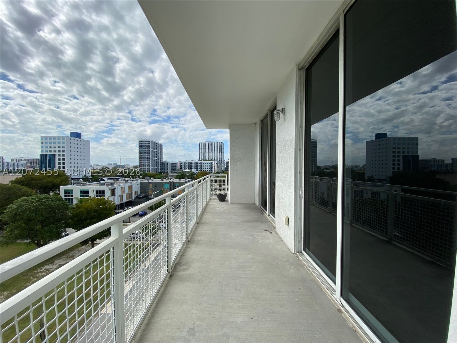 Real estate property located at 444 30th St #702, Miami-dade, The Yorker Condo, Miami, FL