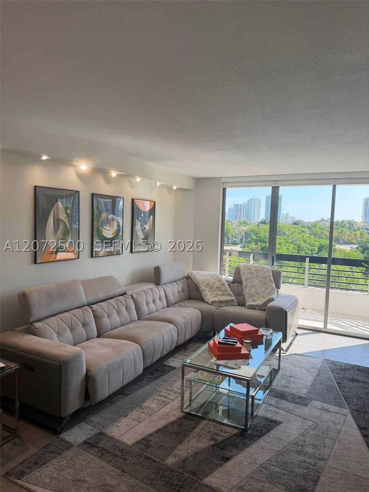 Real estate property located at 3400 192nd St #511, Miami-dade, Mystic Pointe Tower 600 C, Aventura, FL