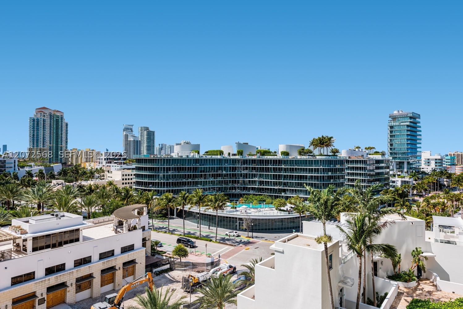 Real estate property located at 50 Pointe Dr #905, Miami-dade, Continuum On South Beach, Miami Beach, FL