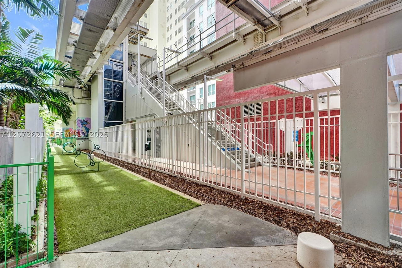 Real estate property located at 133 2nd Ave #2302, Miami-dade, The Loft Downtown Ii, Miami, FL