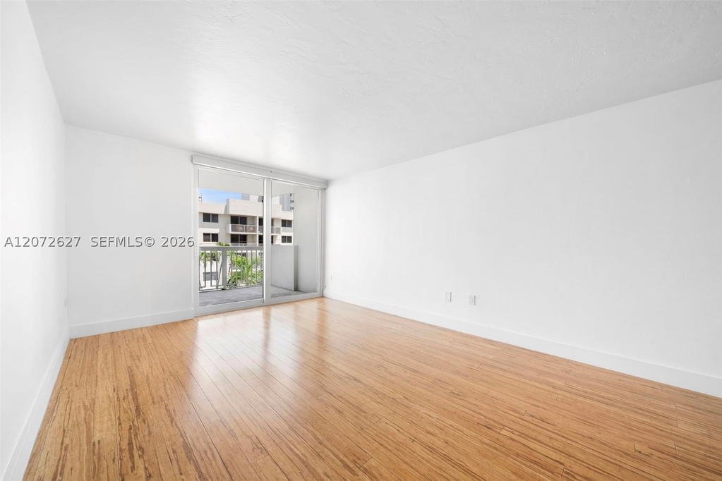 Real estate property located at 1670 Bay Rd #4B, Miami-dade, Bayside Terrace Condo, Miami Beach, FL