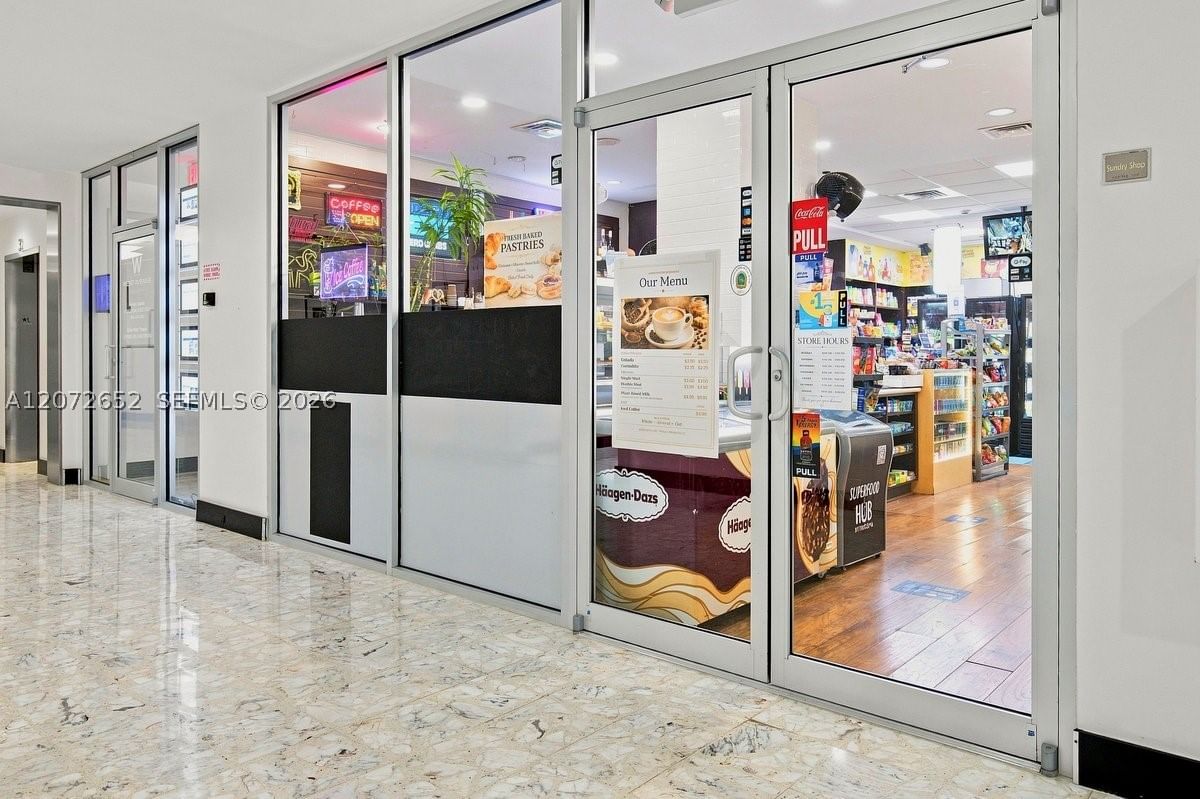 Real estate property located at 1200 West Ave #815, Miami-dade, Mirador 1200 Condo, Miami Beach, FL