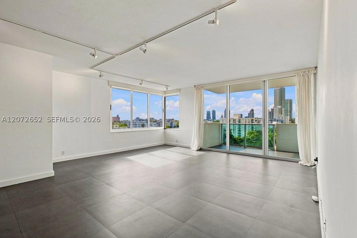 Real estate property located at 1200 West Ave #815, Miami-dade, Mirador 1200 Condo, Miami Beach, FL