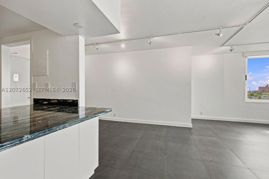 Real estate property located at 1200 West Ave #815, Miami-dade, Mirador 1200 Condo, Miami Beach, FL