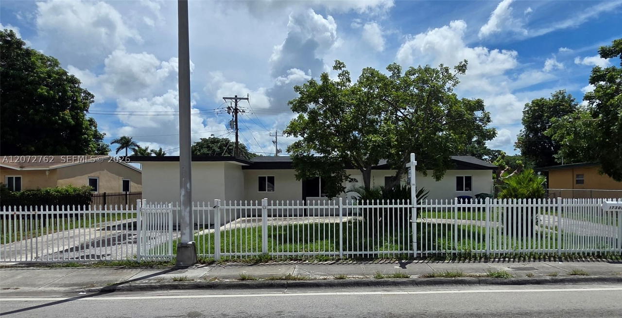 Real estate property located at 17301 47th Ave, Miami-dade, Carol City 1 St Addn, Miami Gardens, FL
