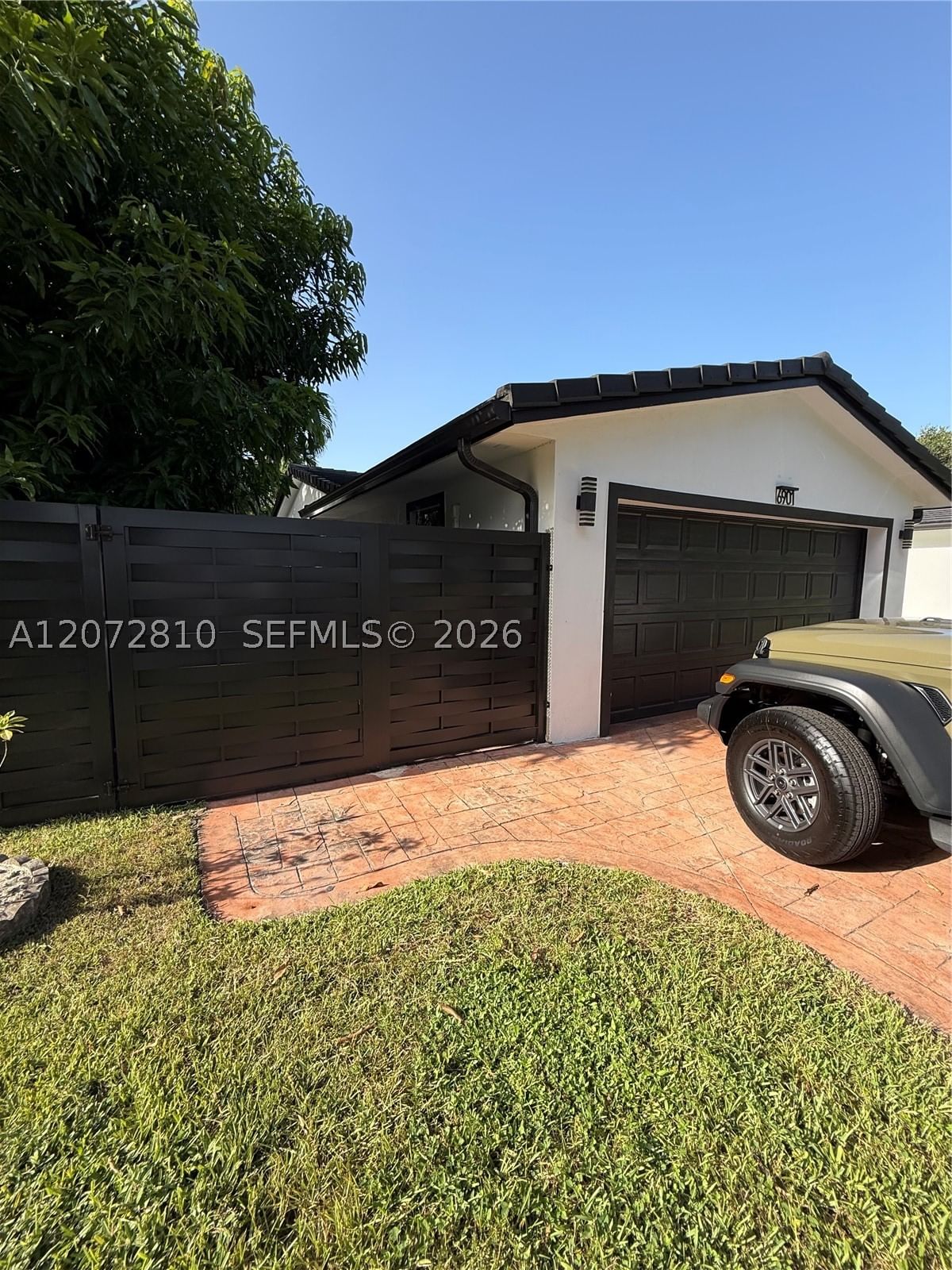 Real estate property located at 6901 Miami Lakeway S, Miami-dade, Miami Lakes Sec 4, Miami Lakes, FL