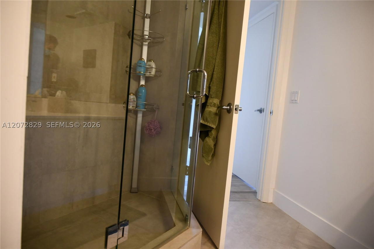 Real estate property located at 1000 Island Blvd #303, Miami-dade, 1000 Williams Island, Aventura, FL