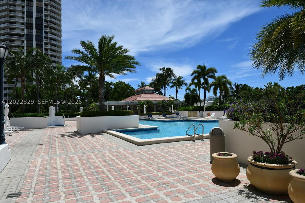 Real estate property located at 1000 Island Blvd #303, Miami-dade, 1000 Williams Island, Aventura, FL