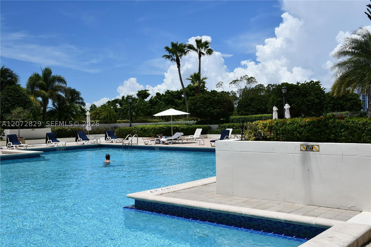 Real estate property located at 1000 Island Blvd #303, Miami-dade, 1000 Williams Island, Aventura, FL