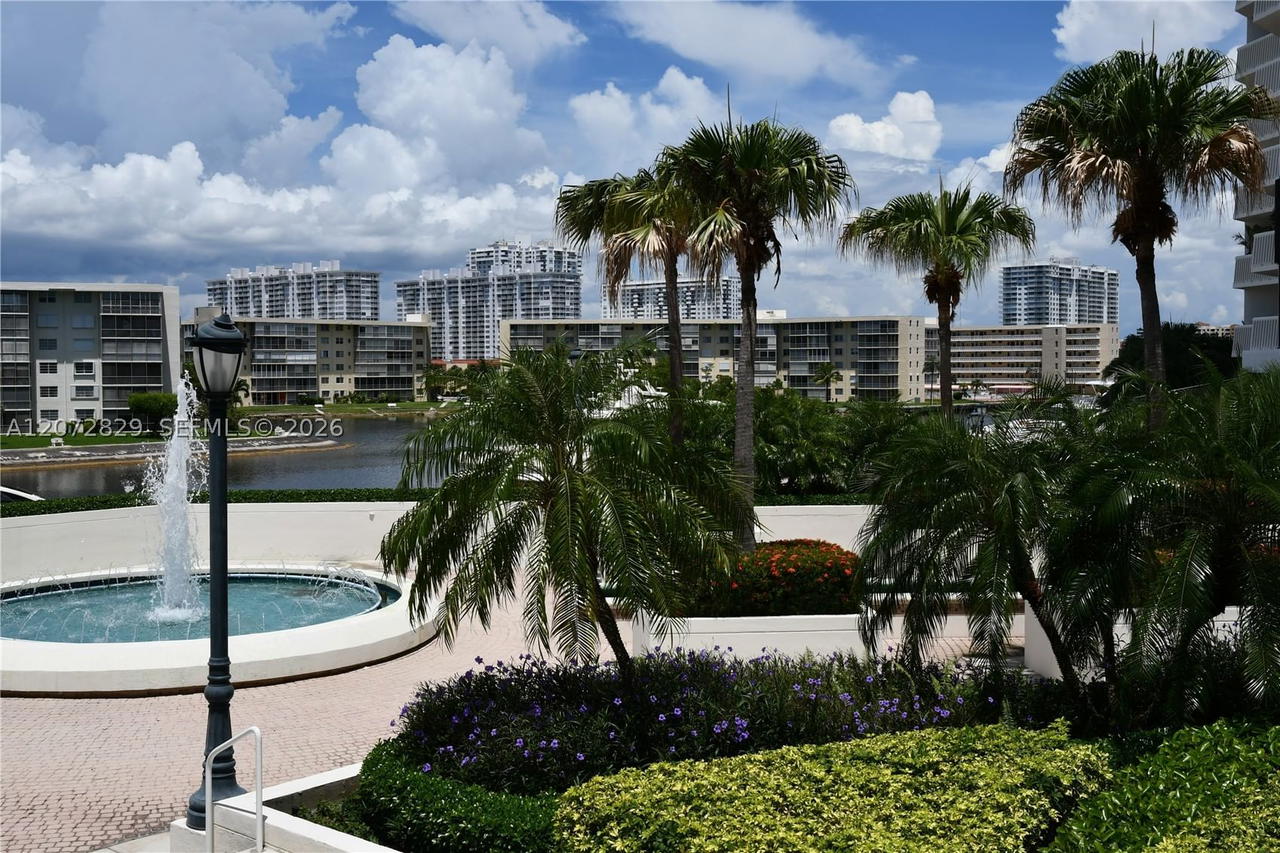 Real estate property located at 1000 Island Blvd #303, Miami-dade, 1000 Williams Island, Aventura, FL