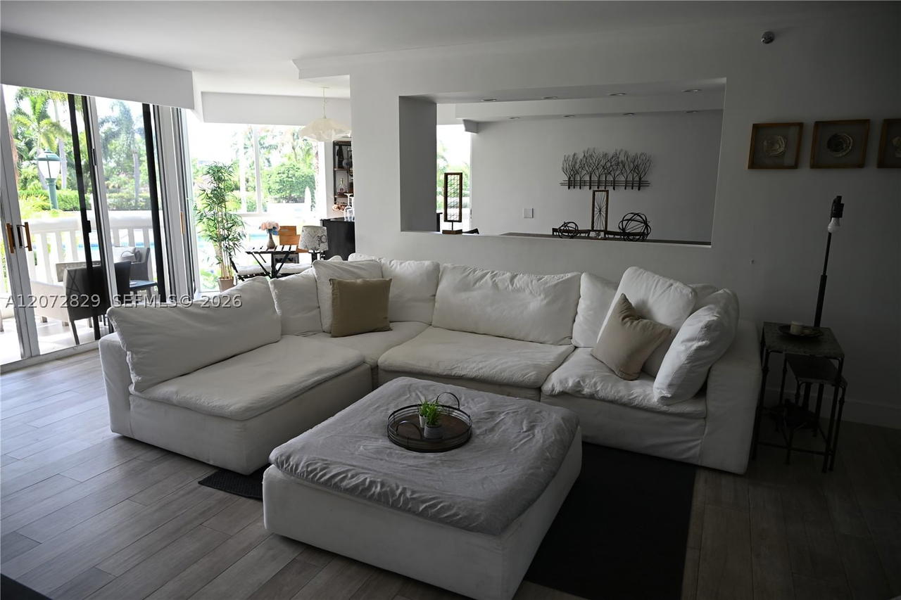 Real estate property located at 1000 Island Blvd #303, Miami-dade, 1000 Williams Island, Aventura, FL