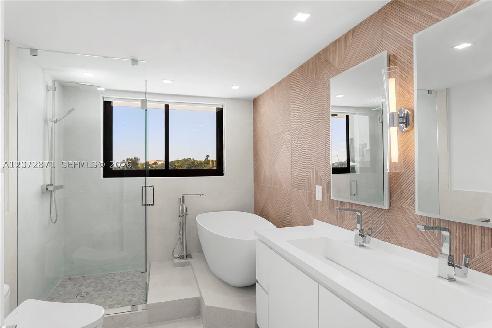 Real estate property located at 1000 Venetian Way #301/303, Miami-dade, One Thousand Venetian Way, Miami, FL