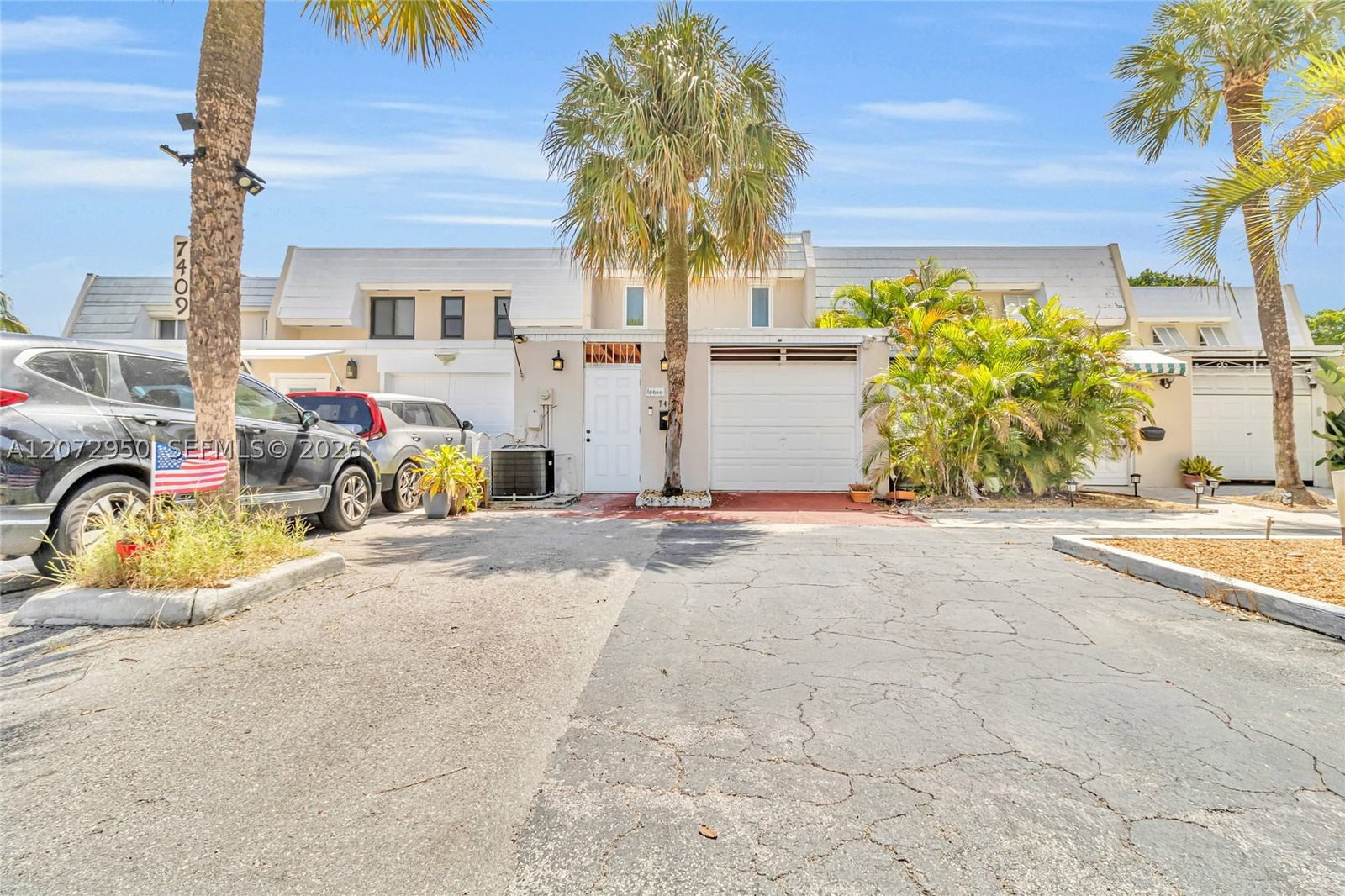Real estate property located at 7407 Big Cypress Dr, Miami-dade, Miami Lakes Golf Course V, Miami Lakes, FL