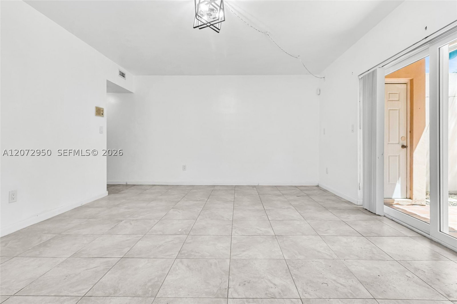 Real estate property located at 7407 Big Cypress Dr, Miami-dade, Miami Lakes Golf Course V, Miami Lakes, FL