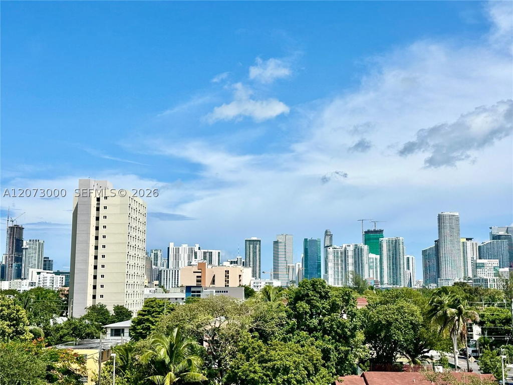 Real estate property located at 199 12th Ave #415B, Miami-dade, Presidential Corners Cond, Miami, FL