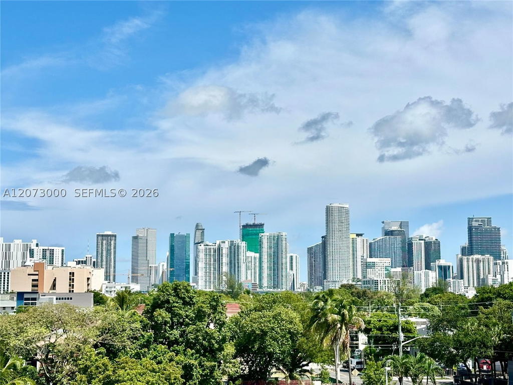 Real estate property located at 199 12th Ave #415B, Miami-dade, Presidential Corners Cond, Miami, FL
