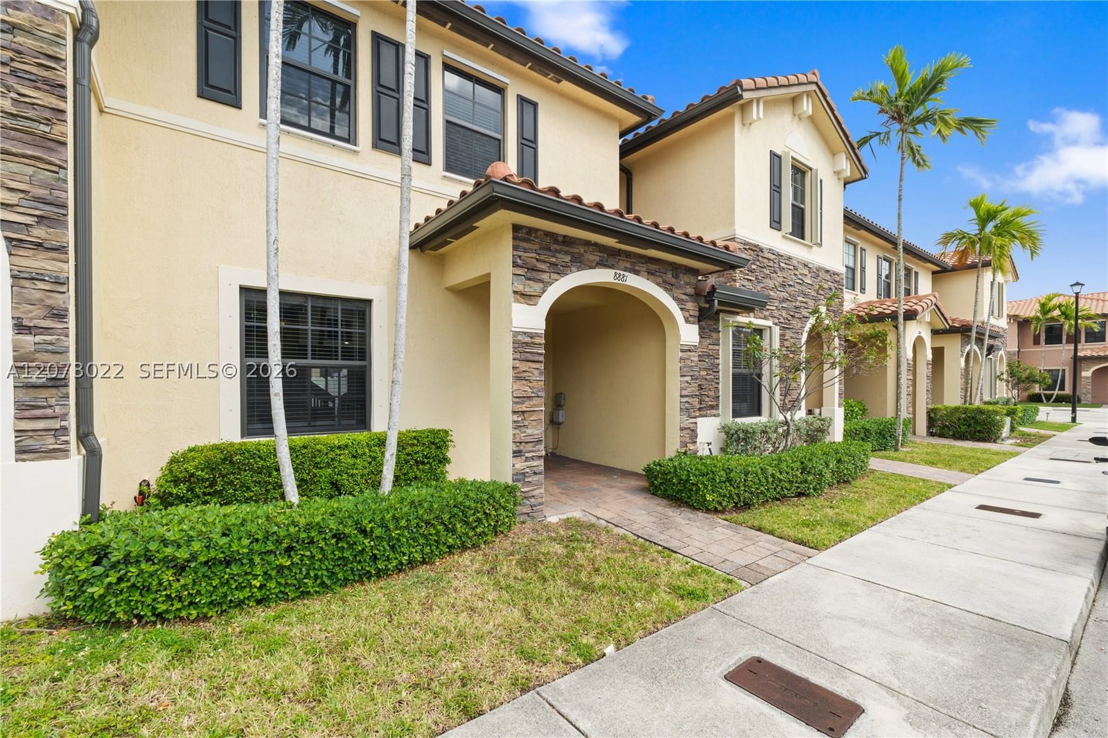 Real estate property located at 8881 35th Ln, Miami-dade, Bellagio Villas, Hialeah, FL