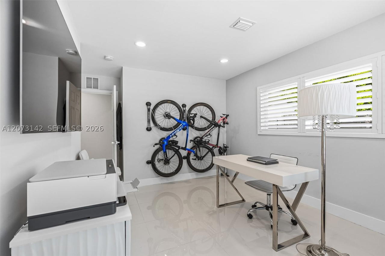 Real estate property located at 932 Bird Rd, Miami-dade, C Gab Country Club Sec 5, Coral Gables, FL