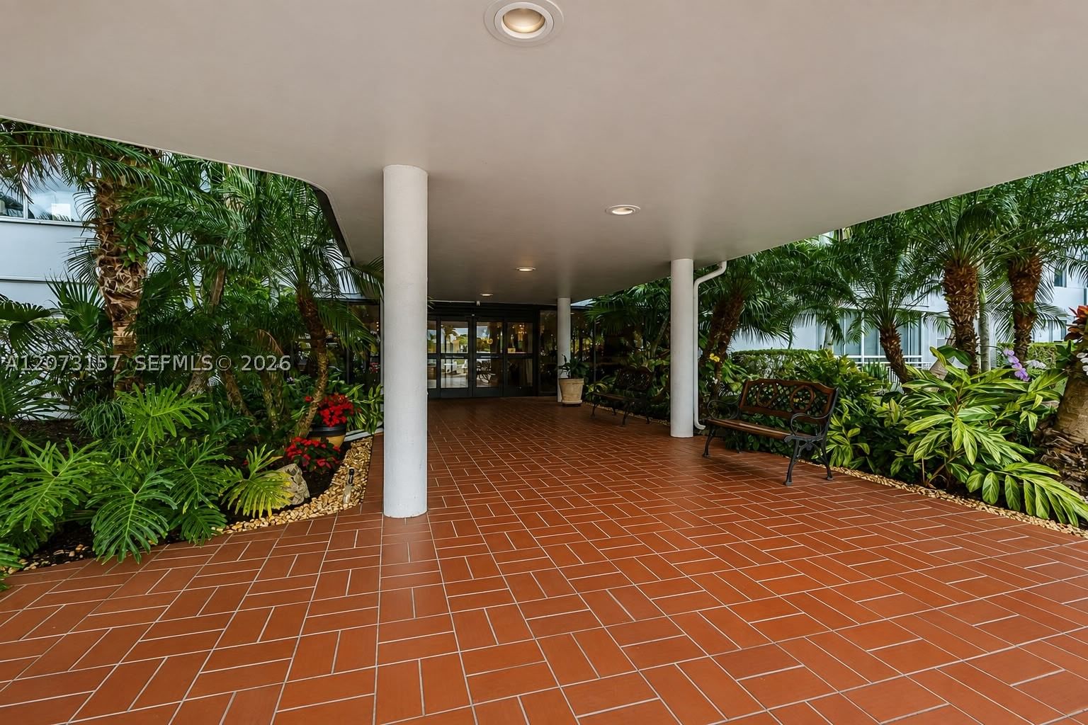 Real estate property located at 3800 Hillcrest Dr #315, Broward, Hillcrest East No 25 Cond, Hollywood, FL