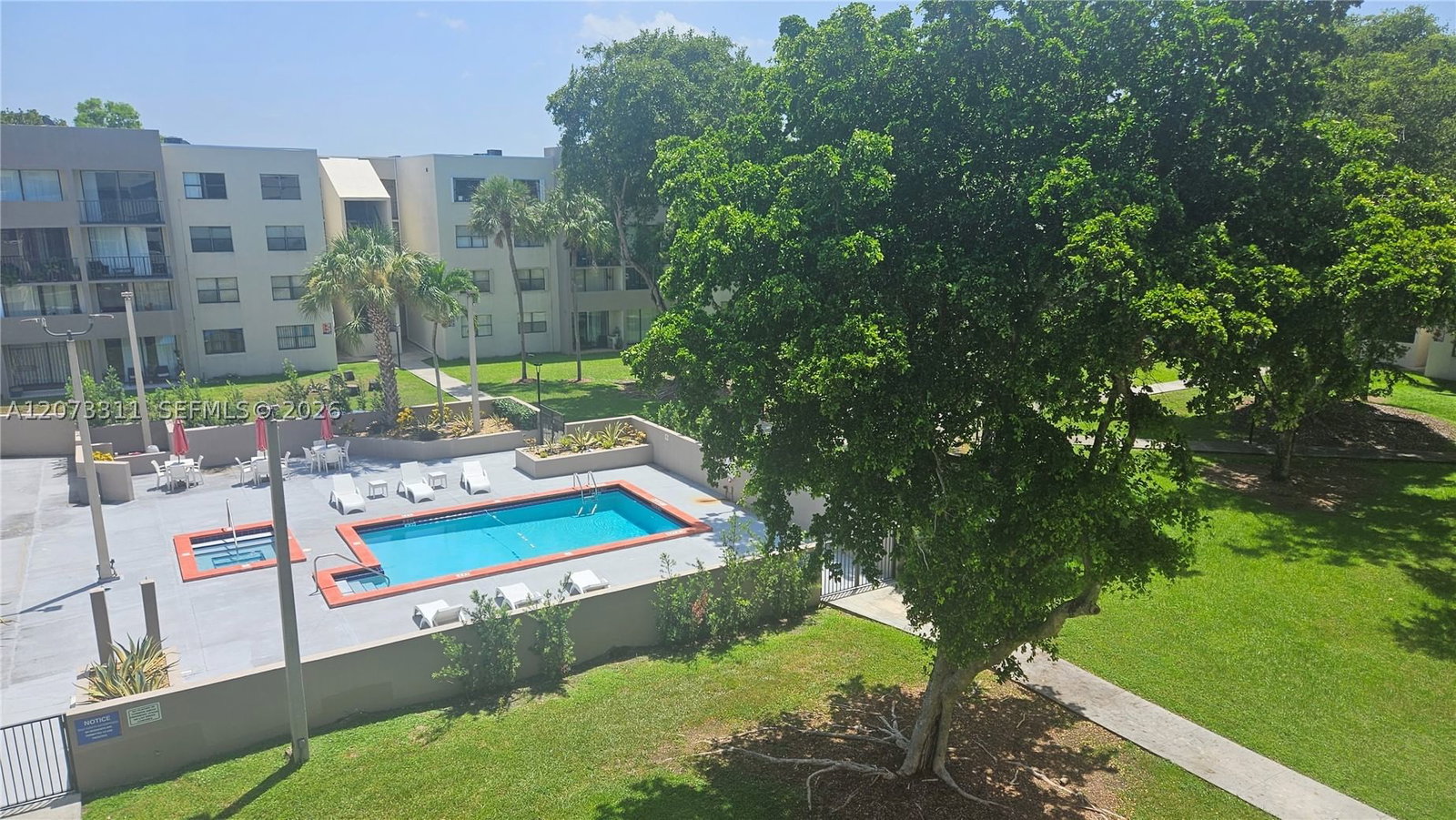 Real estate property located at 8000 149th Ave A411, Miami-dade, Peppermill Kendale Lks W, Miami, FL