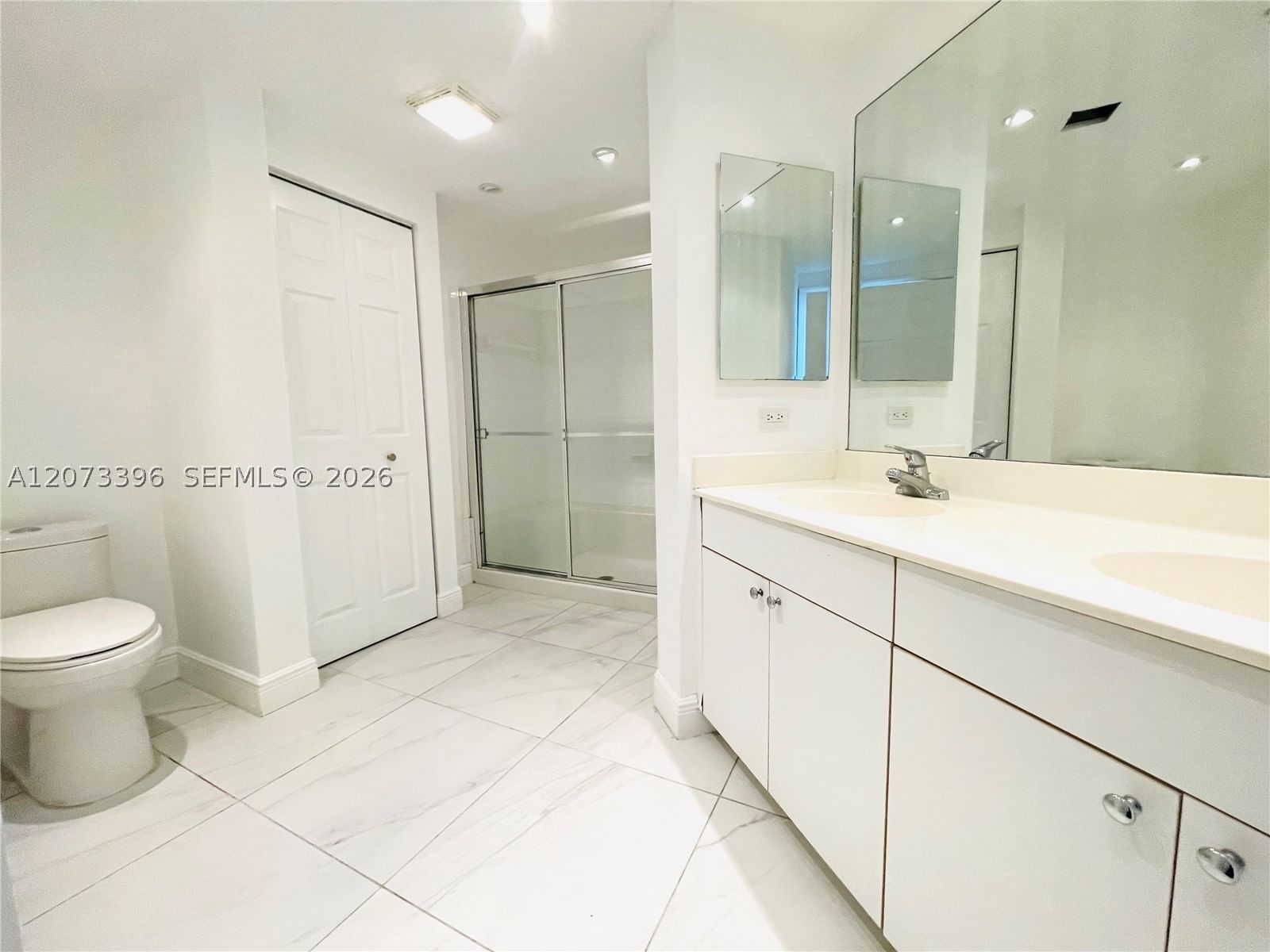 Real estate property located at 17150 Bay Rd #2902, Miami-dade, Porto Bellagio Condo, Sunny Isles Beach, FL