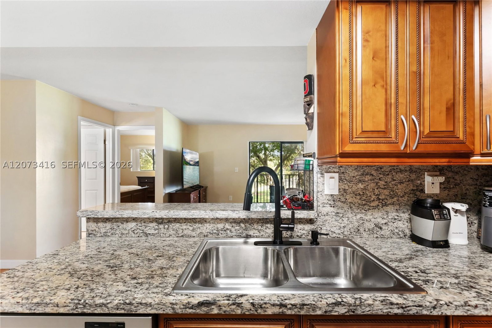 Real estate property located at 400 Palm Cir W #208, Broward, Palms Of Pembroke Condo, Pembroke Pines, FL