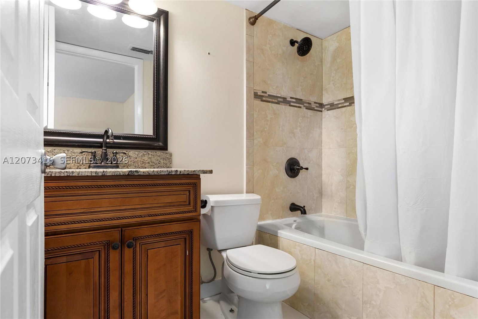 Real estate property located at 400 Palm Cir W #208, Broward, Palms Of Pembroke Condo, Pembroke Pines, FL