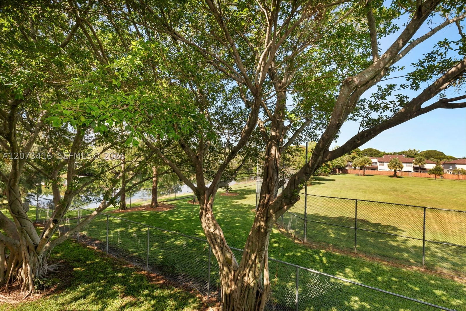 Real estate property located at 400 Palm Cir W #208, Broward, Palms Of Pembroke Condo, Pembroke Pines, FL